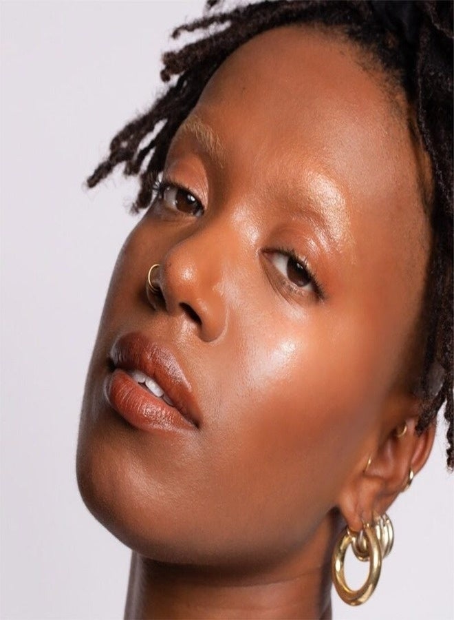 MILK MAKEUP Cooling Water Jelly Shimmer Highlighter Stick – Bubbly – Gold & Silver Shimmer, Jelly‑Texture, Hydrating, Lightweight Highlighter for Face and Eyes, 5 g - Image 3